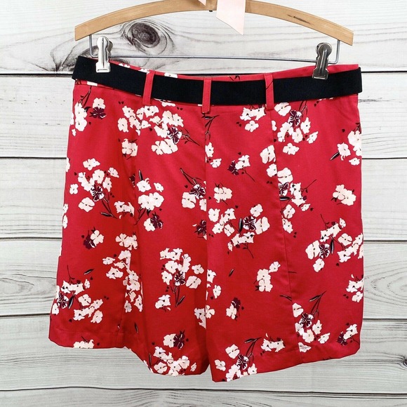 ESPRIT Floral Bermuda Shorts SZ 8 Red White 100% Lyocell NEW With Belt Pleated - Picture 3 of 9
